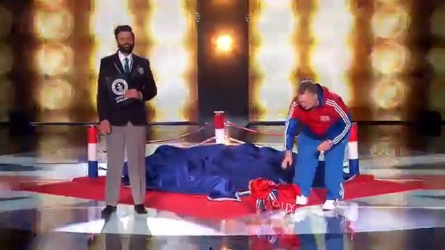 كلب يدخل موسوعة غينيس للارقام القياسية برنامج المواهب البريطاني New