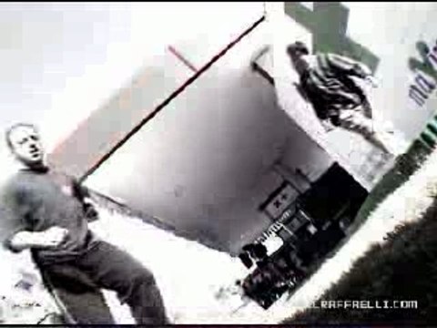 Street - Cyril Raffaelli - Parkour