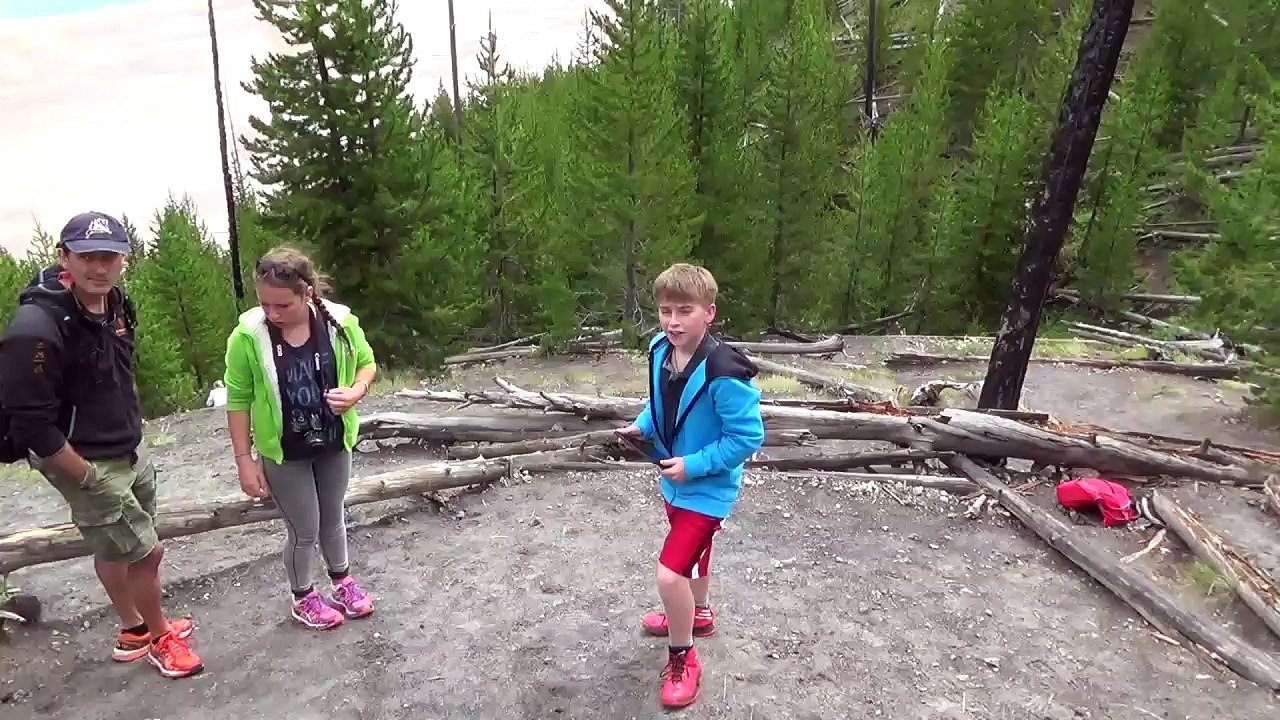 Yellowstone trip Day2 - grand prismatic spring, upper geysers, firehole drive geysers