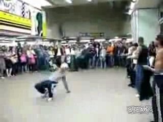 Breakdancer-kicks-3-year-old