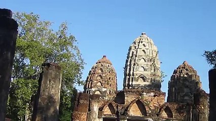 SITE ARCHÉOLOGIQUE DE SUKHOTHAI  -- PREMIÈRE CAPITALE DU SIAM -- (THAÏLANDE) LE 27 NOVEMBRE 2015