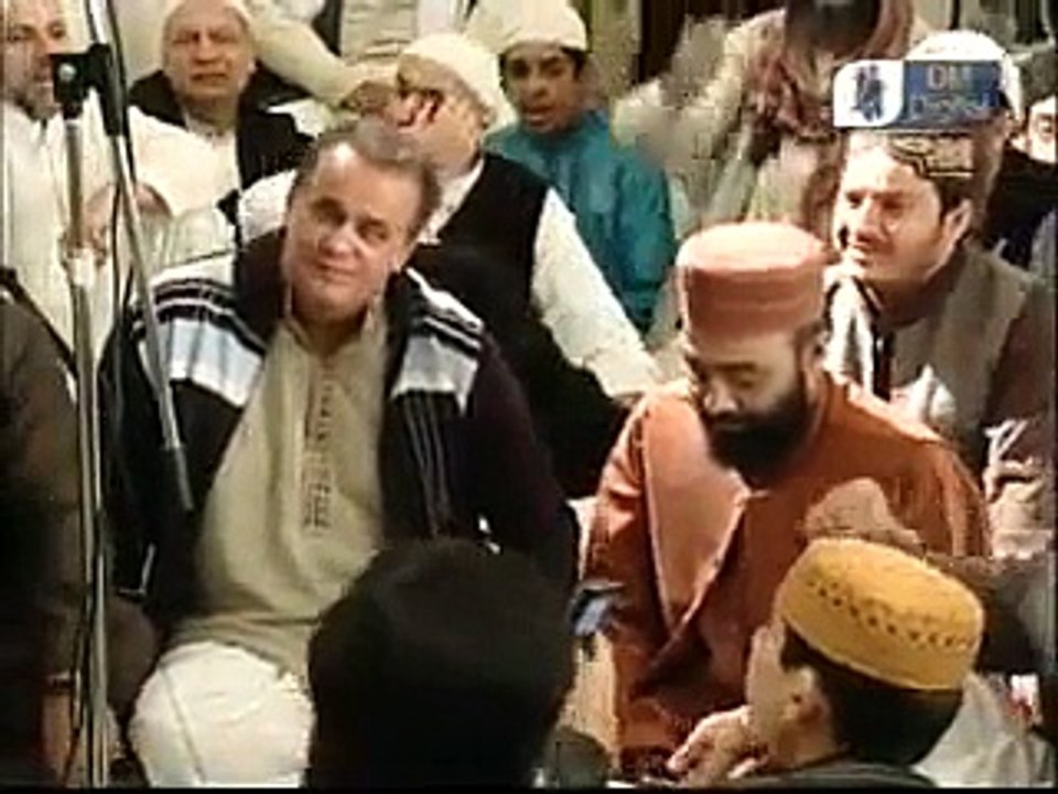 onchy sy oncha nabi ka jhanda har ghar py lehrao Nabi Ka Jhanda Le Kar Niklo - Qari Shahid Mehmood New Naats Albums 2015