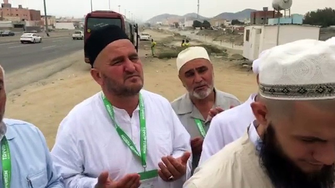 Efendimiz s.a.v.'in hanımlarından Meymune r.anha annemizi ziyaret ettik Allah Teala şefaatlerine nail eylesin...