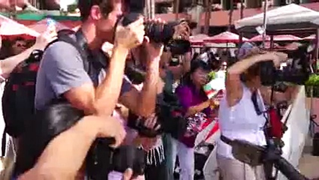 Kalakaua Avenue Grand Opening