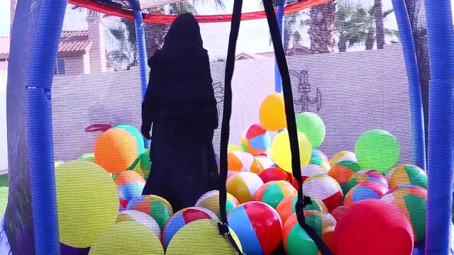 Star Wars NEW Surprise Toys with Little Kylo Ren Finding AT-AT and R2D2 on Little Tikes Trampoline