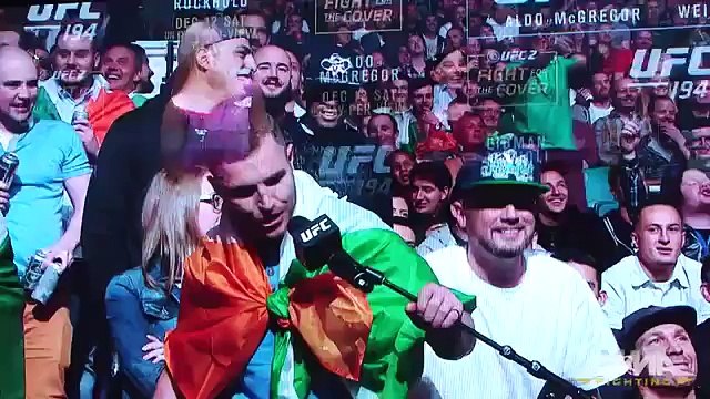 UFC 194: Fan Serenades UFC Champion Holly Holm at Q&A