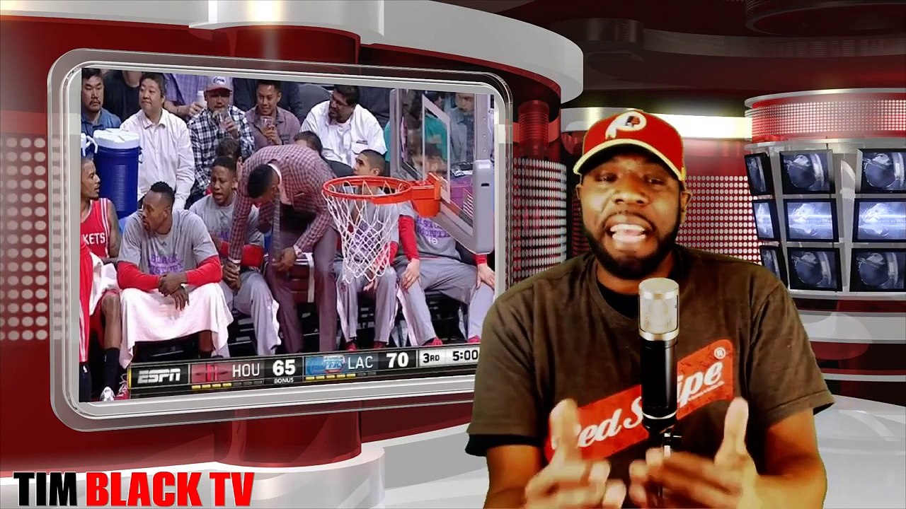 Dwight Howard grabs teamates genitals