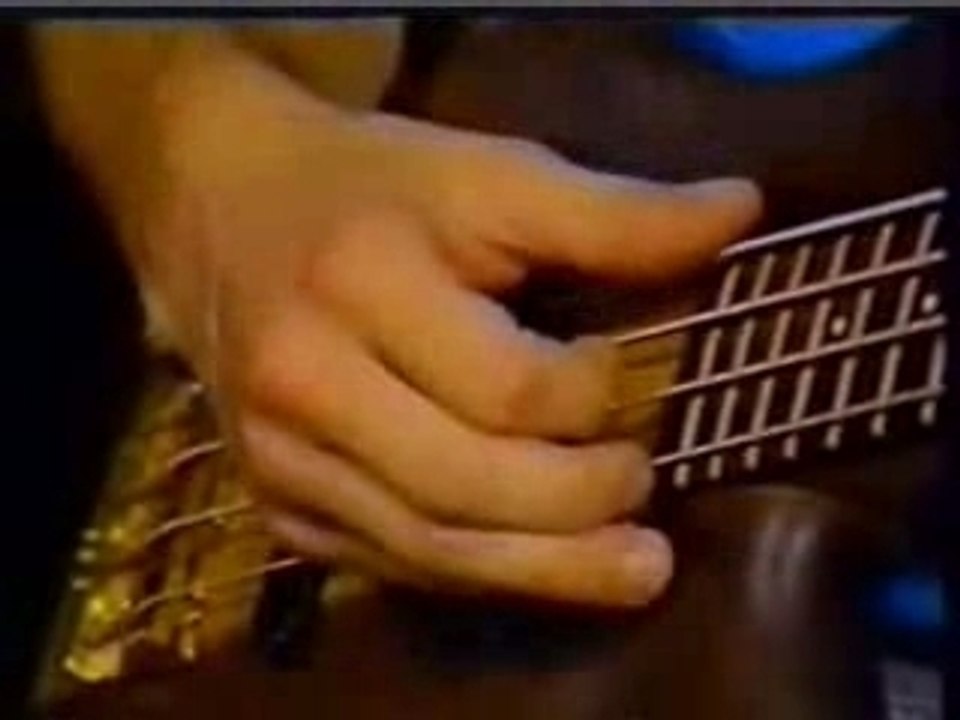 BASS LESSON: Slapping