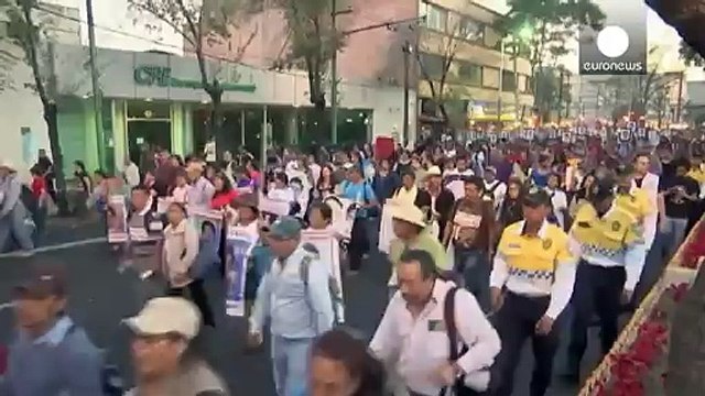 México: Pais de estudantes desaparecidos protestam contra inércia do Governo