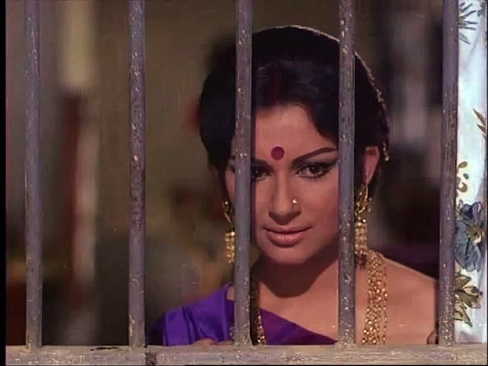 Amar Prem - Pushpa I Hate Tears - Rajesh Khanna & Sharmila Tagore - Bollywood Hit Scenes