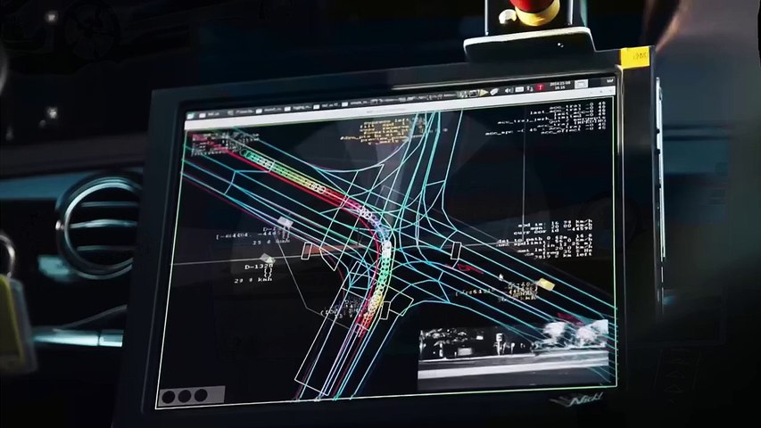 Vidéo : Mercedes Benz Classe E Elf-Driving