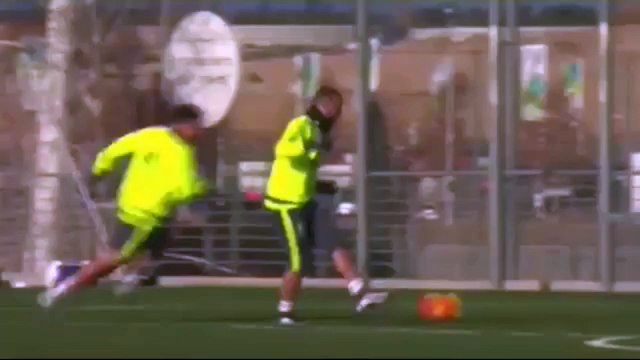 Le but magnifique de Benzema à l'entraînement avec le Real Madrid