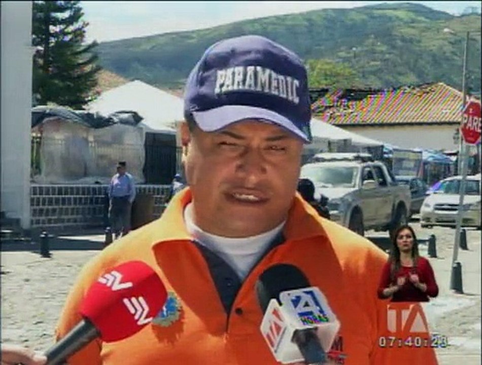 Un incendio estructural deja daños en la iglesia de la parroquia de Tumbaco