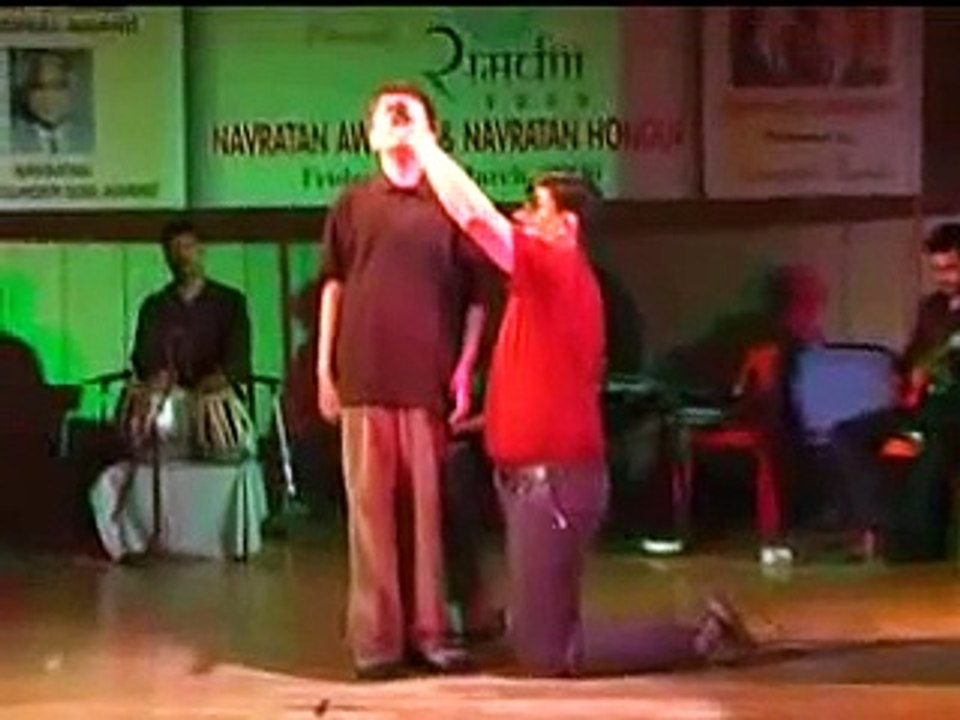 Tere liye ham hai jiye veer zara sung  bu diwakar the little champ -hindi songs .bollywood songs