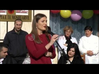 Festat e fundvitit, Yldon Media Group dhurata për 42 moshuarit në Kavajë- Ora News