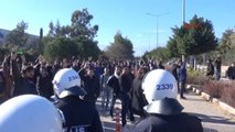 Antalya Akdeniz Üniversitesi'ndeki Uludere Anmasına Polis Müdahalesi