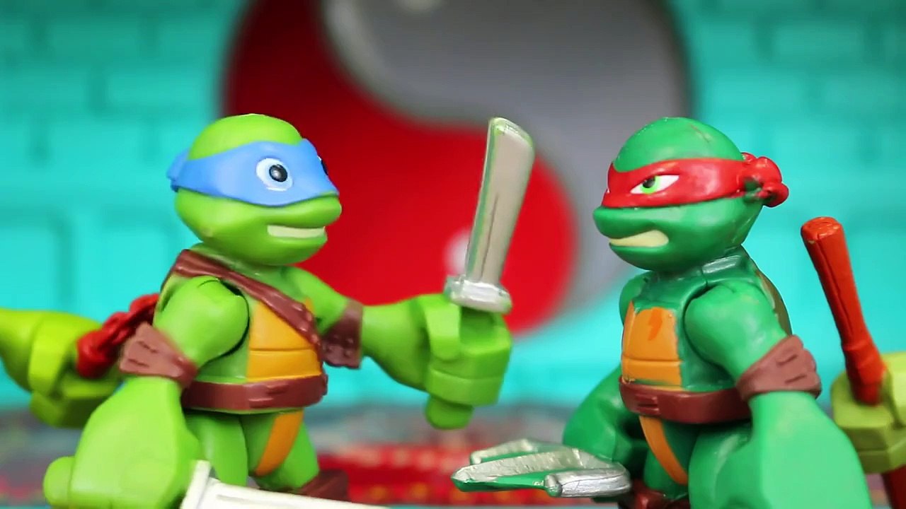 Teenage Mutant Ninja Turtles Blast to the Past Dinosaurs Toys Attack Dogpound and Shredder