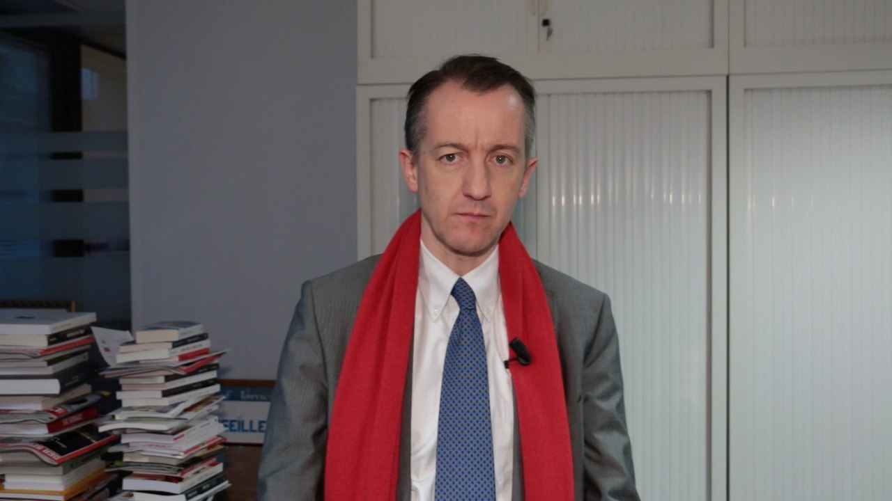 La troisième guerre des gauches s'ouvre avec la déchéance de nationalité - L'édito de Christophe Barbier