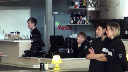 Оперный флэшмоб фестиваля "Классика над Волгой" в аэропорту Курумоч