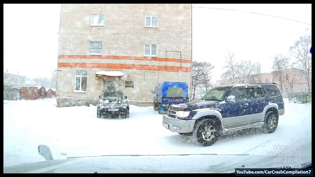 Car Crashes Compilation # 611 - December 2015 - 2016 - 2016