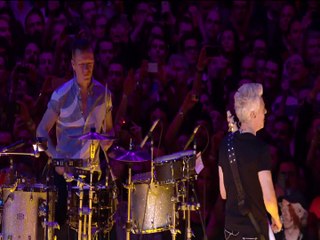 13. U2 - Mysterious Ways (06-December-2015) [Live From Paris HBO]