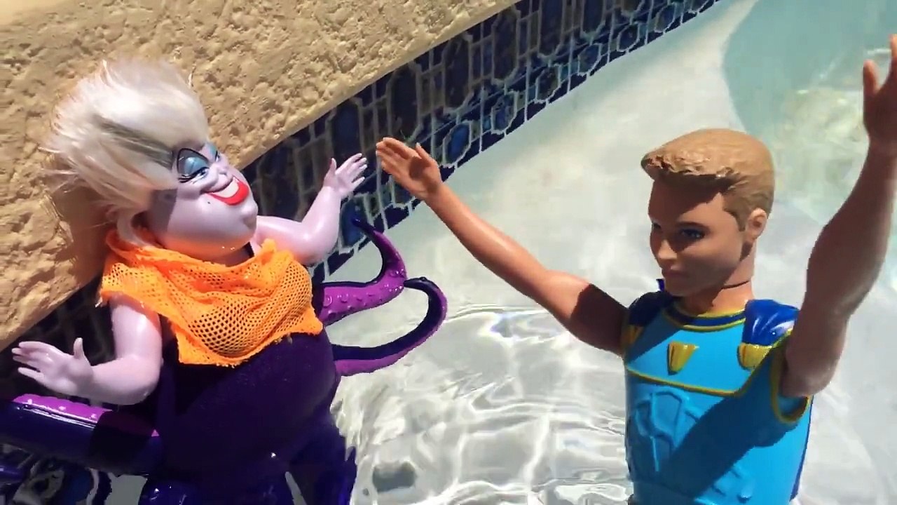 Mike the Merman Mermaid Falls in Love With Barbie Romie ✯ Little Mermaid Ariel Sisters Dis