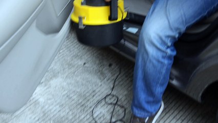 Jump starter 12V heavy duty powering car electric dust cleaner