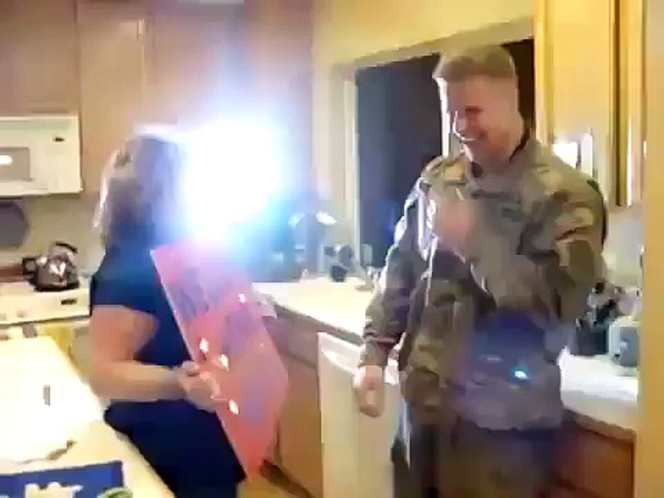 U.S Army Soldier Surprises Mom in Kitchen YouTube