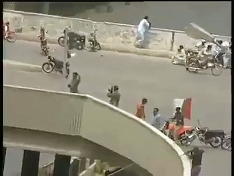 Kiya aese hotay hain 'Apnay'