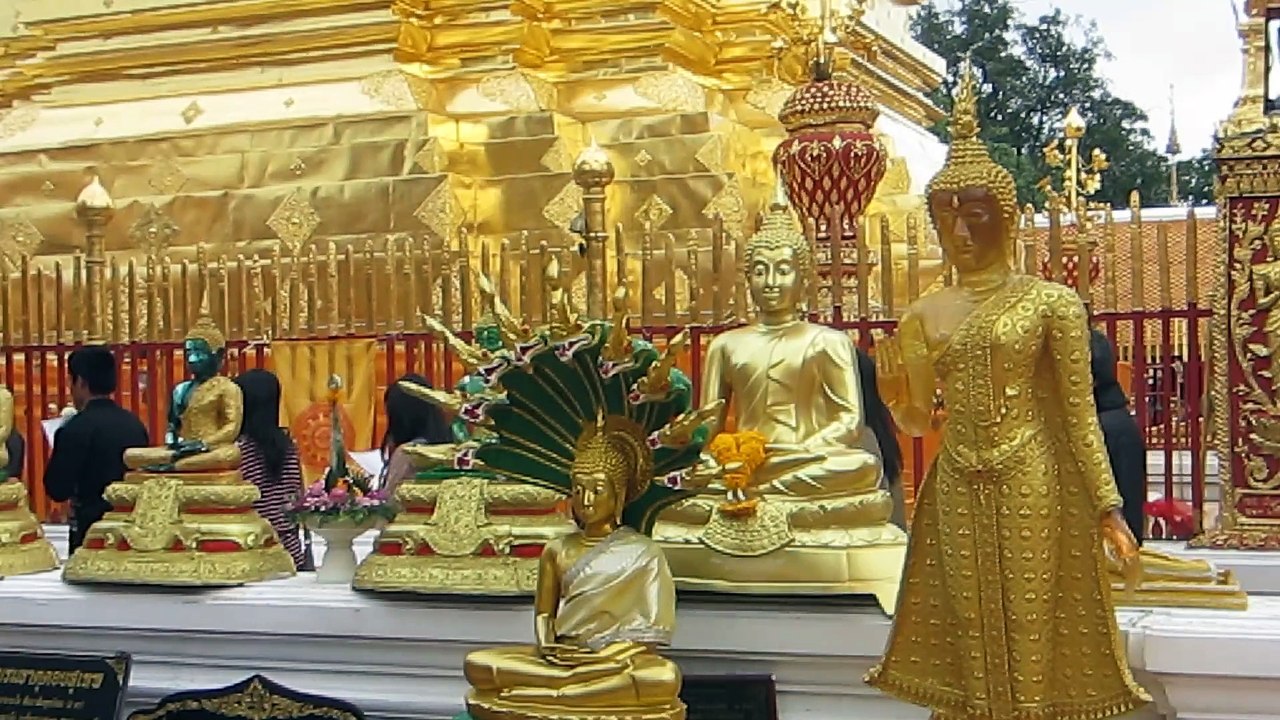 WAT PRA DOI SUTHEP SITE SACRE A CHIANG MAI (THAÏLANDE)  LE 28 NOVEMBRE 2015