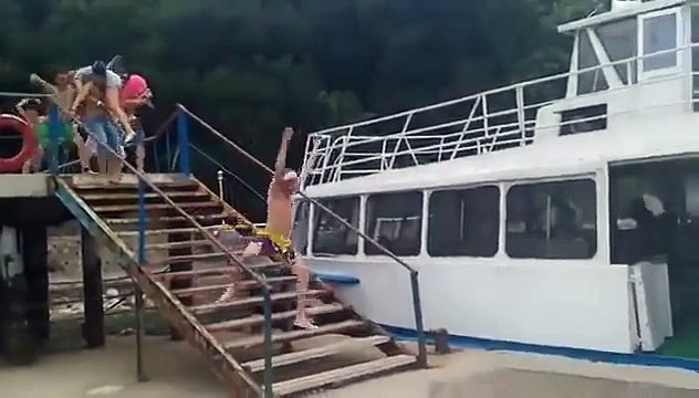 Как нужно отдыхать! Русские жгут. Смотреть всем кто не видел