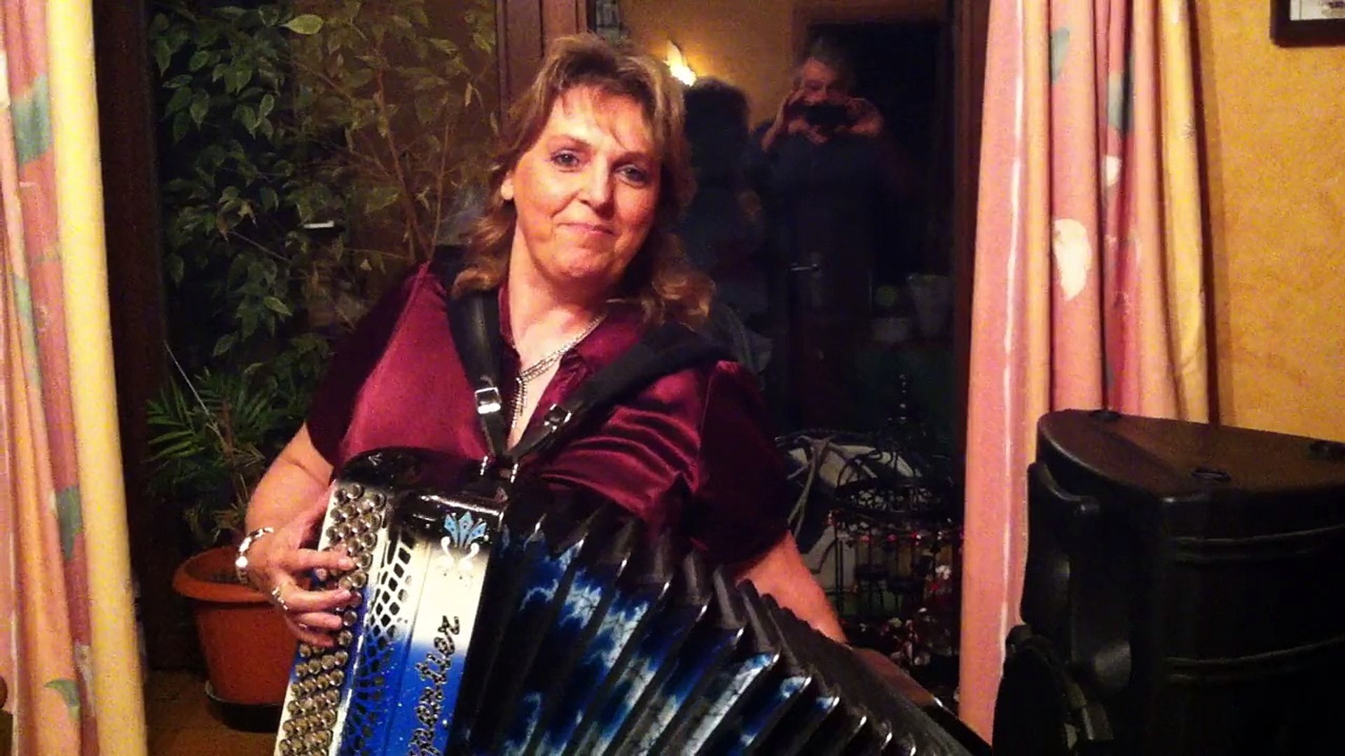 La princesse à l'accordéon Érika - video Dailymotion