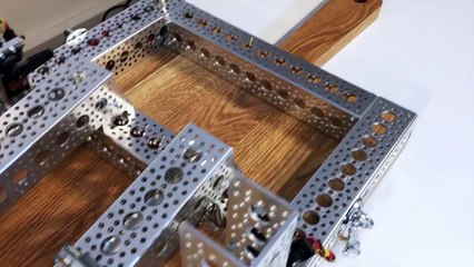 Une machine qui coupe tout ce que vous voulez... Ou pas! Parodie