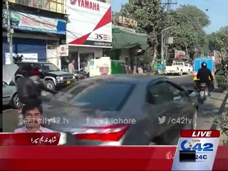 Open main hole on Queens road inviting occurrence of accidents