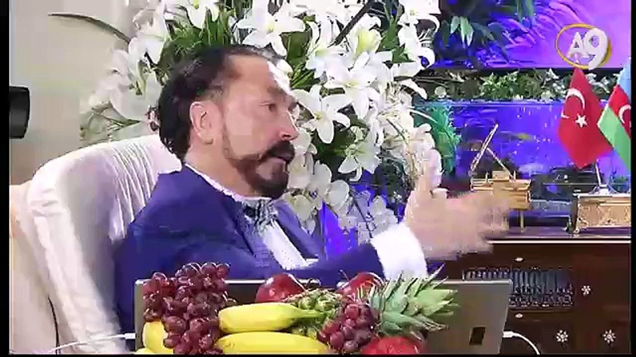 Peygamberimiz (sav) ‘Hz. Mehdi (as) konuştuğunda sanki önünüzde gibi onu dinleyeceksiniz.’  demiştir.