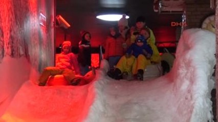 Antalya Rus Anne ve Çocukları Noel Partisinde Eğlendi