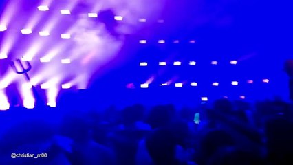 Laidback Luke plays 'Infinity' by Guru Josh for party-goers