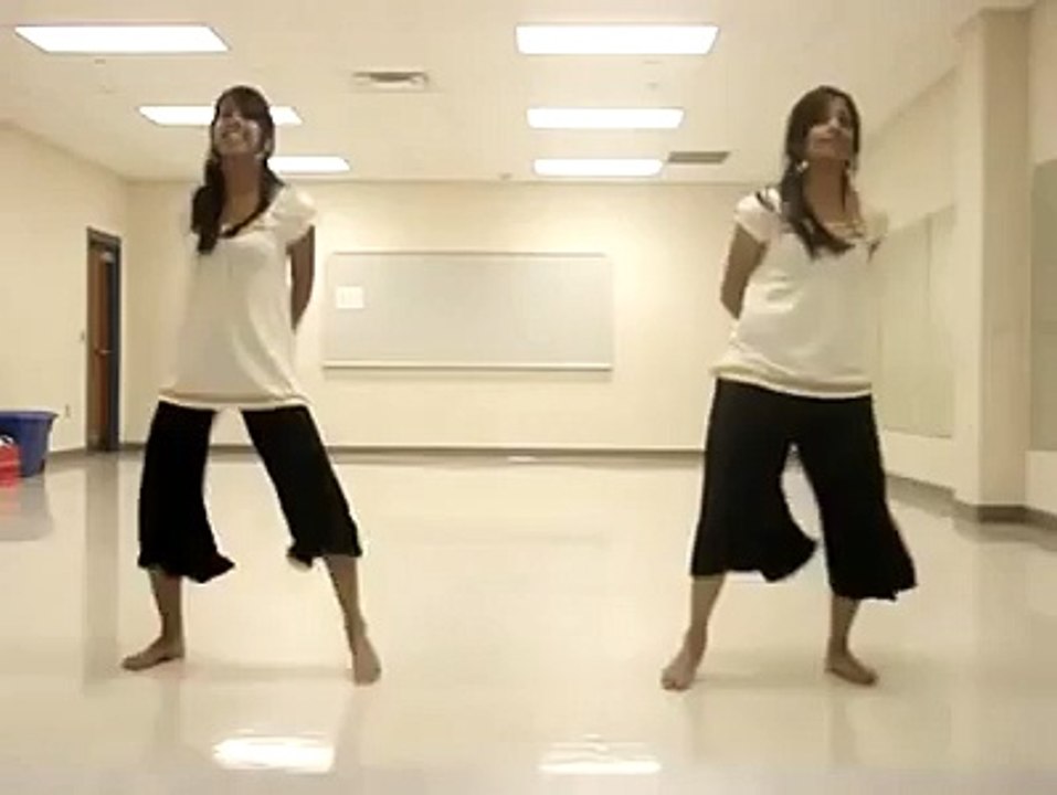 Two Hot Girl Dance