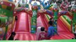 Aire de jeux extérieure pour les enfants, float house et de boules