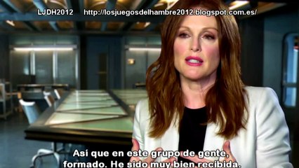 The Hunger Games Mockingjay Part 1 - Julianne Moore Entrevista 2014 Subtitulado Español
