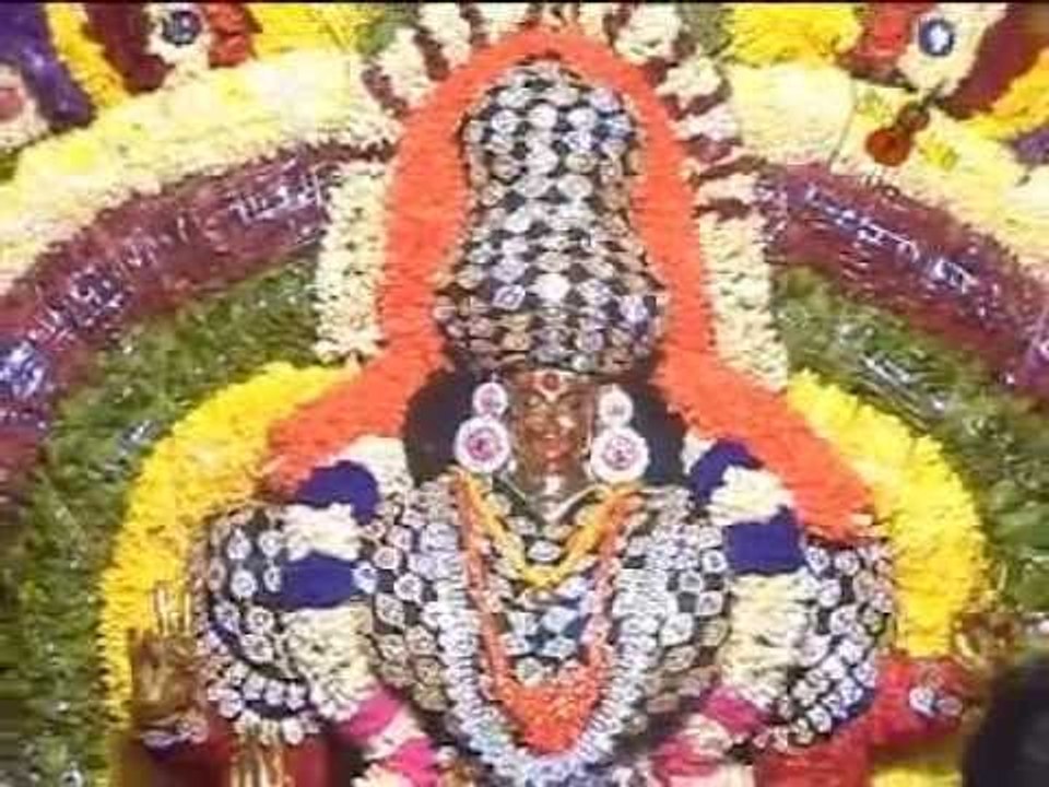 Padameduthu Adivarum - Kaakkum Shakthi
