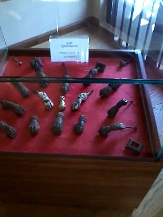 İngilizce-Norvecce-İsvecce Profesyonel Kokartlı Turist Rehberi ---Tire Kent Müzesi , Tire-Izmir-Turkey ( 1.Bölüm) =Tire City Museum (1.Section)