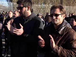 Corse: deux suspects présentés à un juge, appel au calme des pompiers