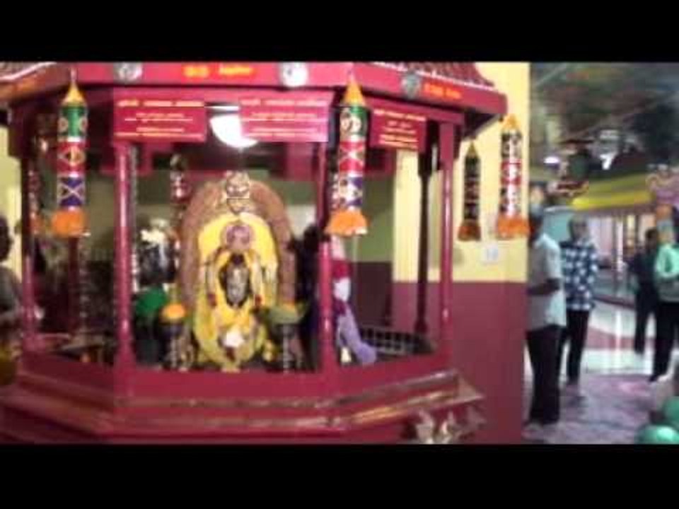 Guru Paarvai (Guru Paarka Kodi Nanmai)