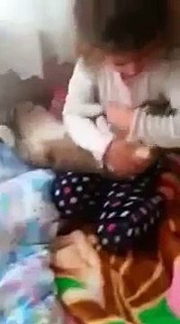 Sevgilisinden Ayrılan Kızın Ağlatan Şiiri SÜPER