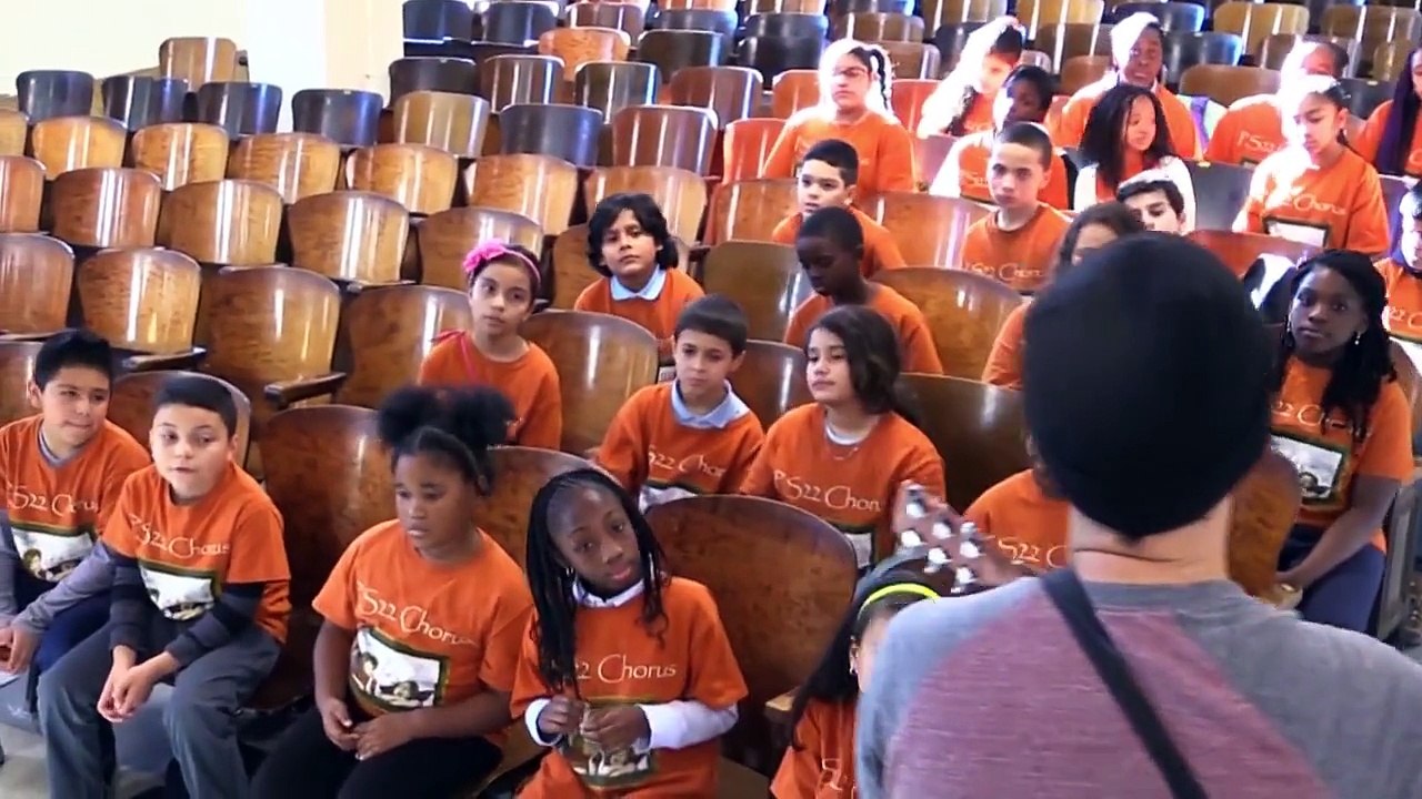 Une magnifique chorale reprend halleluia