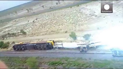 Un train rempli d'acide sulfurique déraille en Australie