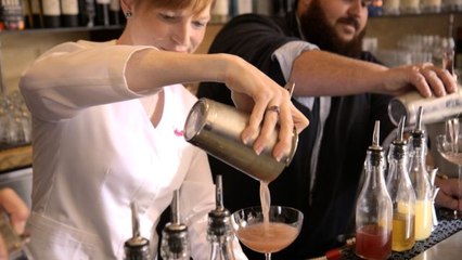 How to Craft an Apple, Cherry & Vanilla-Infused Cocktail