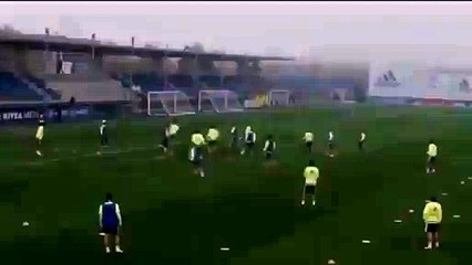 Cristiano Ronaldo se lució en el entrenamiento de tacón