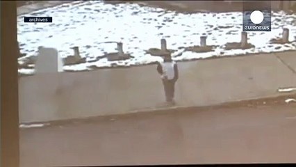 EUA: jurí iliba polícias envolvidos na morte de jovem negro